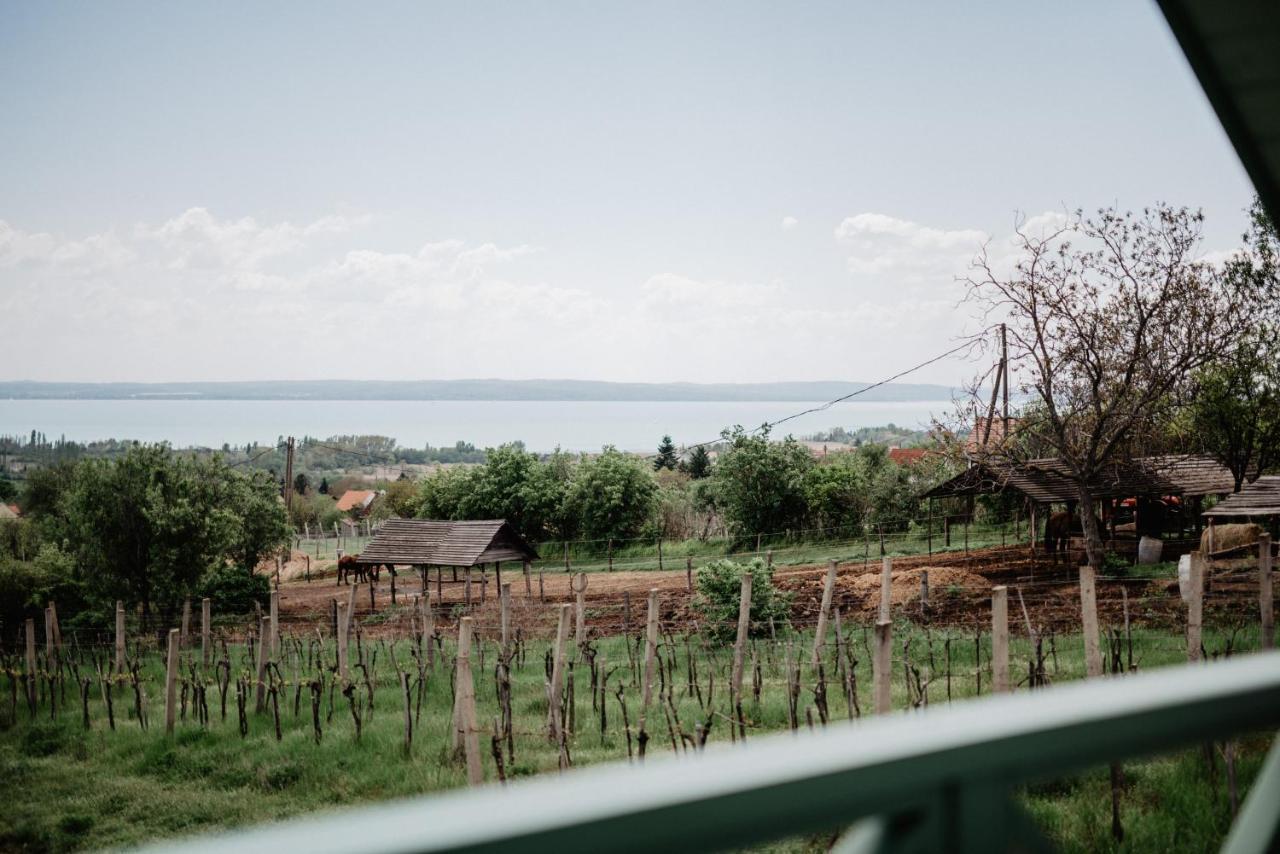 Cukormadar Vendeghaz Lovas Villa Bagian luar foto